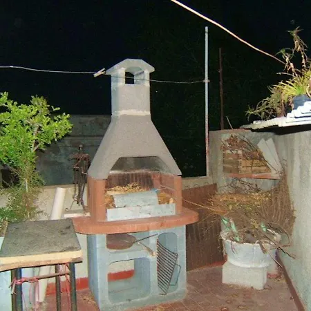 With One Bedroom In With Wonderful Sea View And Enclosed Garden 3 Km From The Beach *